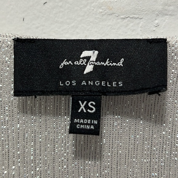 7 For All Mankind Silk Metallic V-Neck Peplum Blouse Women’s Size XS - Picture 10 of 12